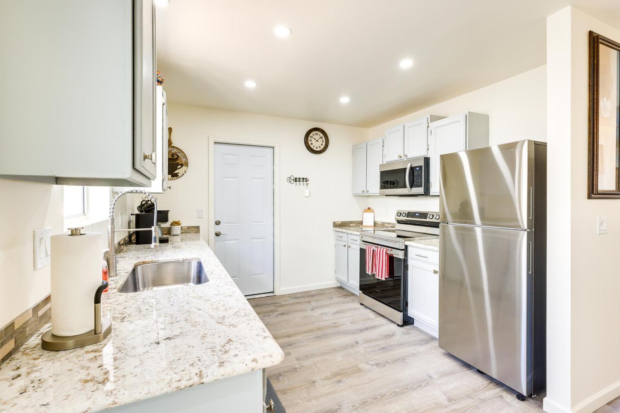 Kingman Vacation Rental With Yard And Fire Pit Eksteriør bilde